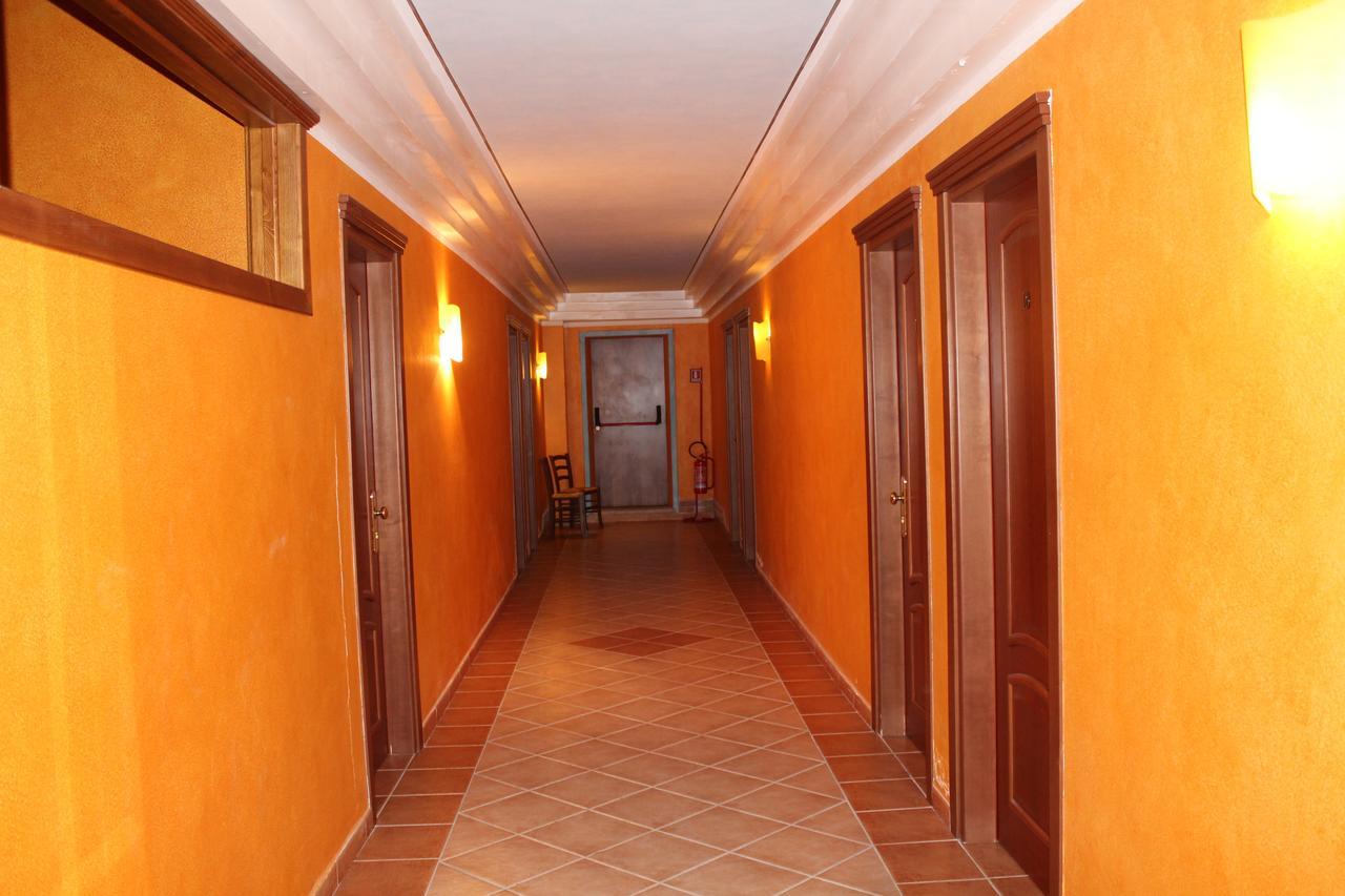 Le Tre Rose Hotel Bono  Exterior photo